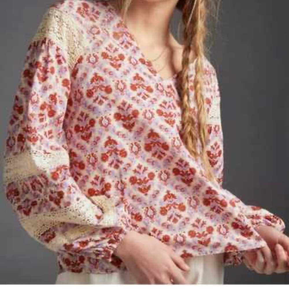 Floral V-Neck Blouse - Red and White used perfect condition